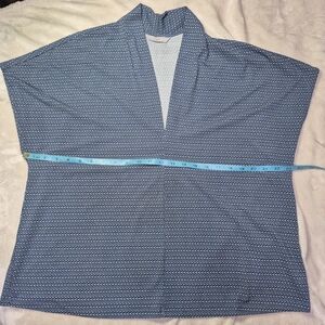 H&M Blue and White Textured Top